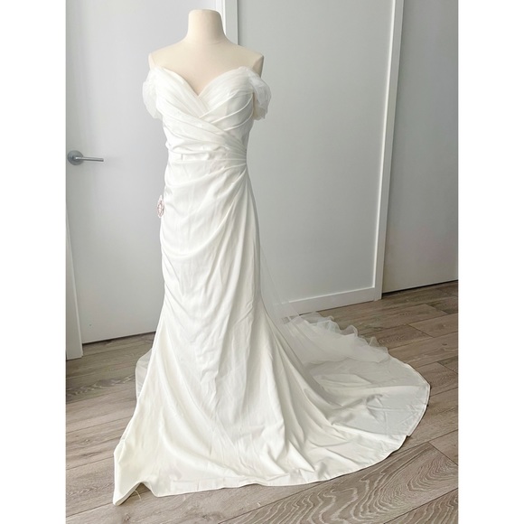 Off Shoulder Wedding Dress - Picture 4 of 15